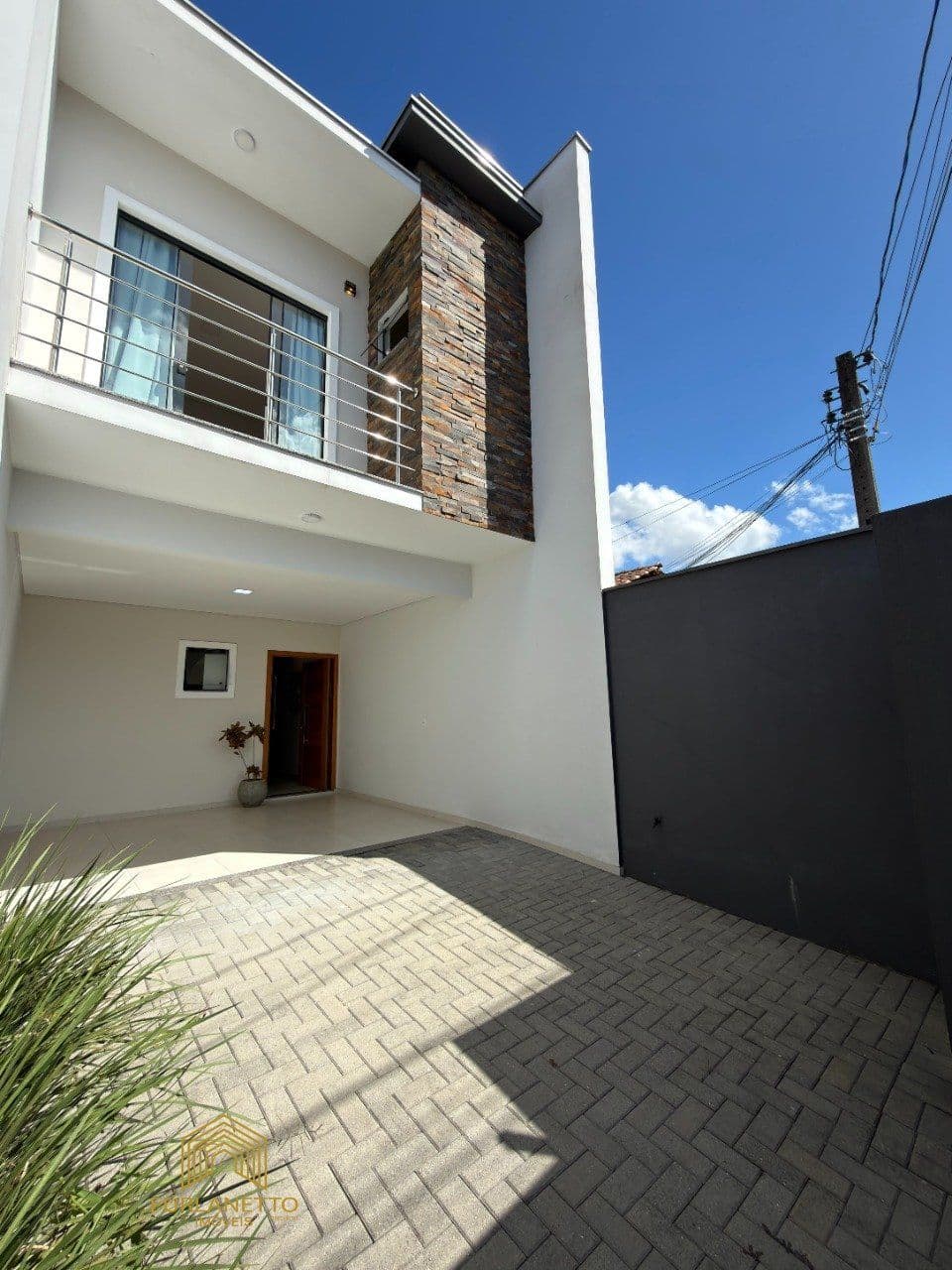 2009189 — Sobrado Geminado mobiliado à venda no Espinheiros
