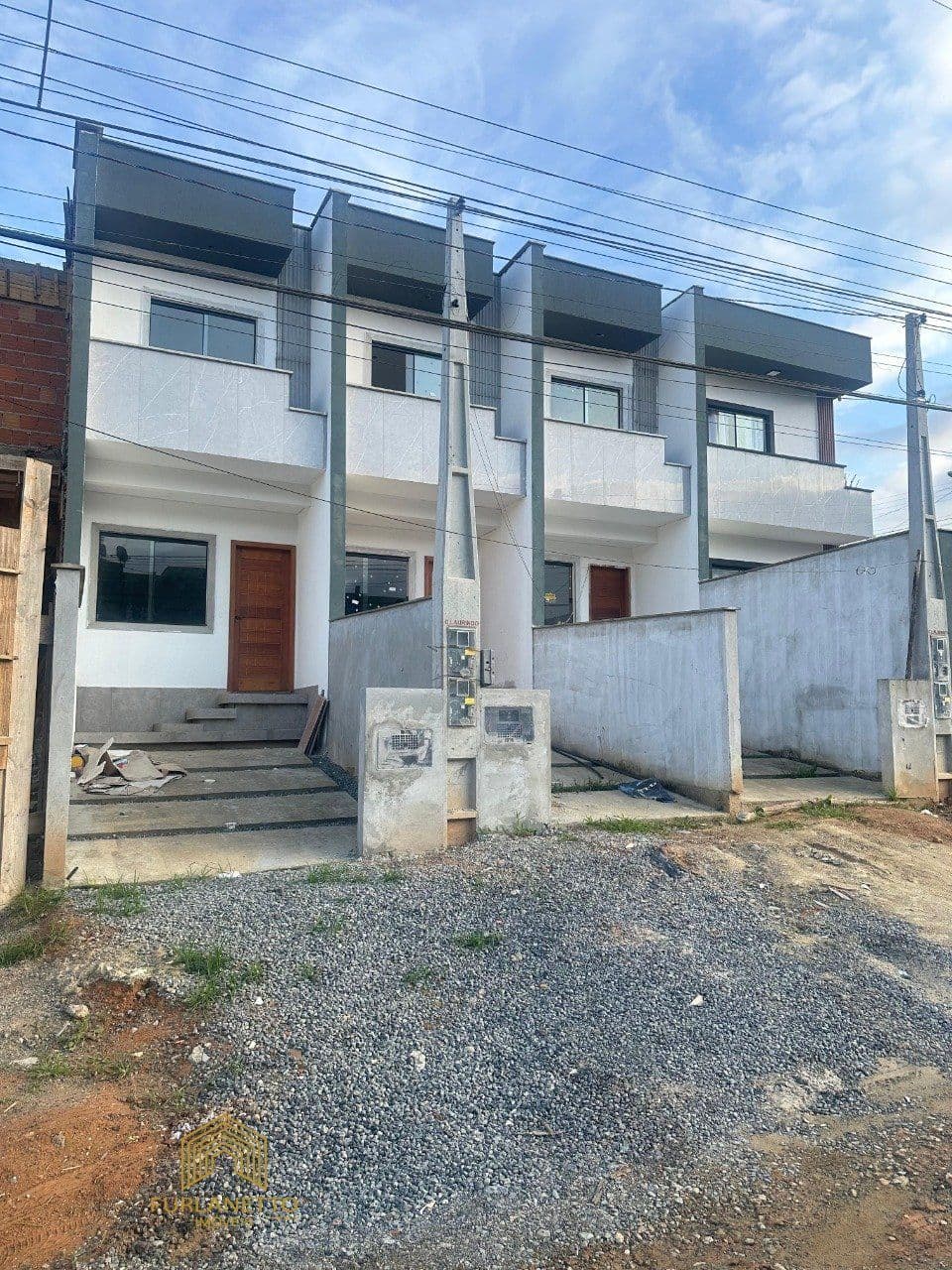 2009070 — Geminado em construção no bairro Boehmerwald