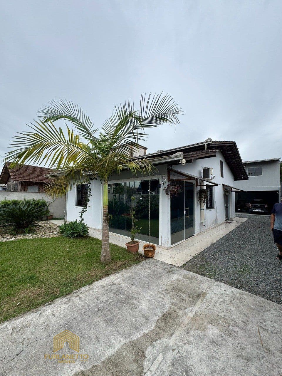 2009211 — Casa Averbada à venda no Jardim Paraíso