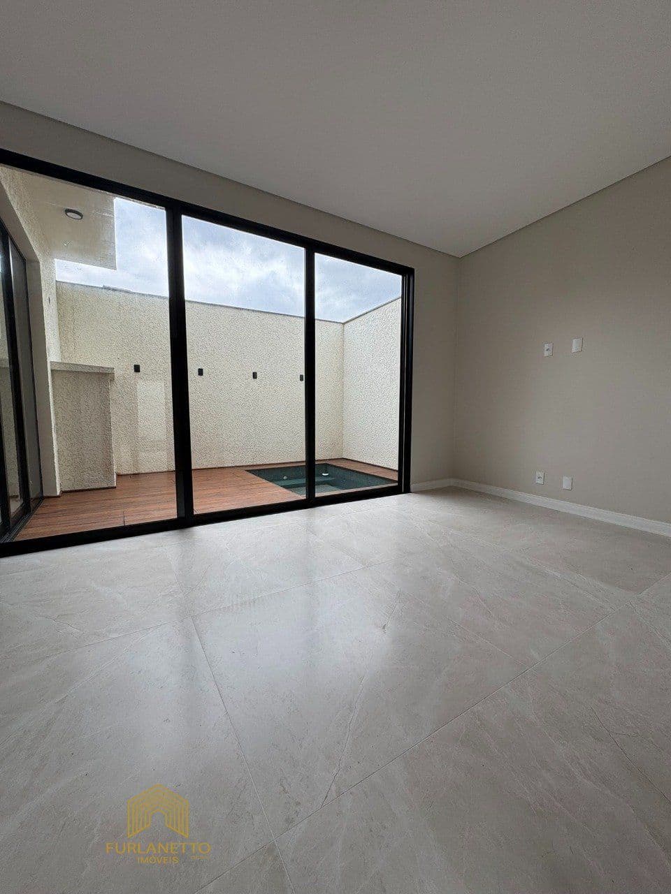Casa em Glória, Joinville — foto 2